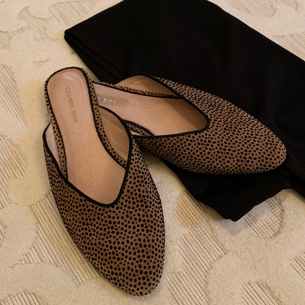 Gianni Bini slip on leopard shoes